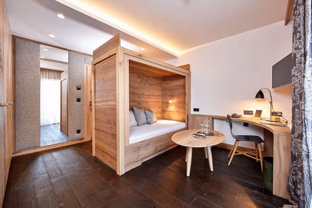 Honeymoon Suite, 1 King Bed, Mountain View (Jungbrunnensuite)