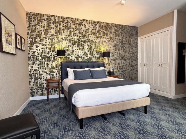 Room (Prestige)