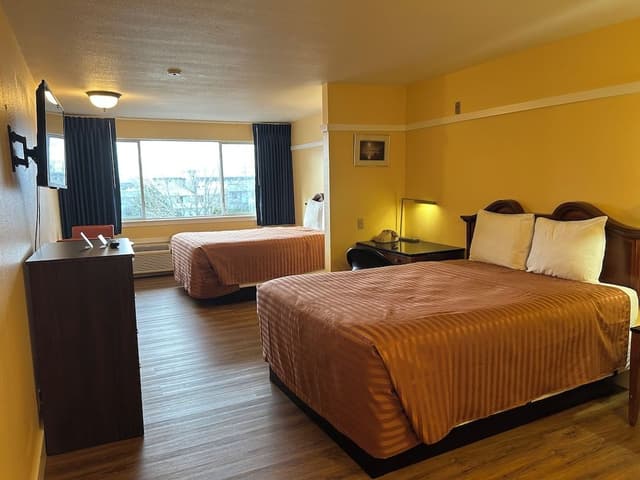 Standard Room, 2 Queen Beds