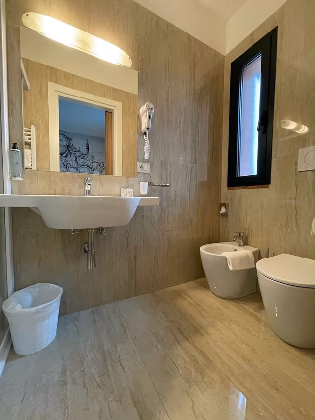 Comfort Triple Room