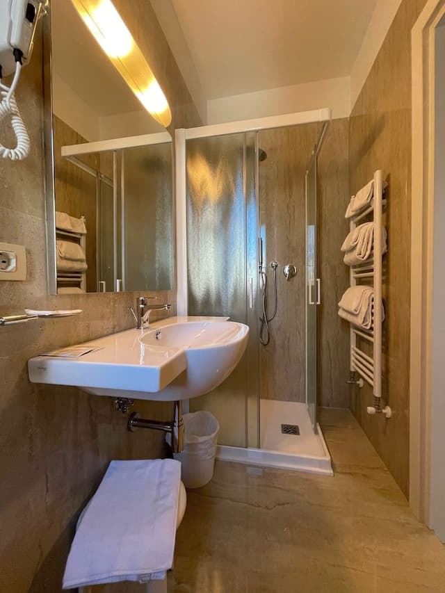 Comfort Triple Room