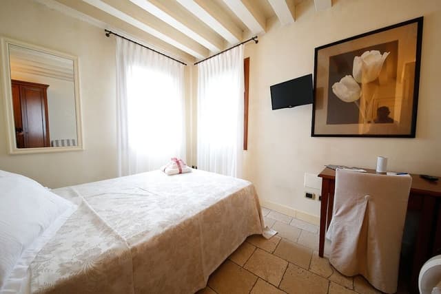 Comfort Single Room