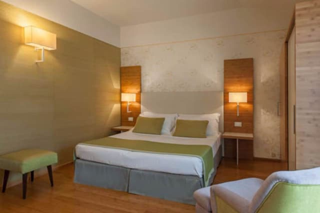 Economy Room