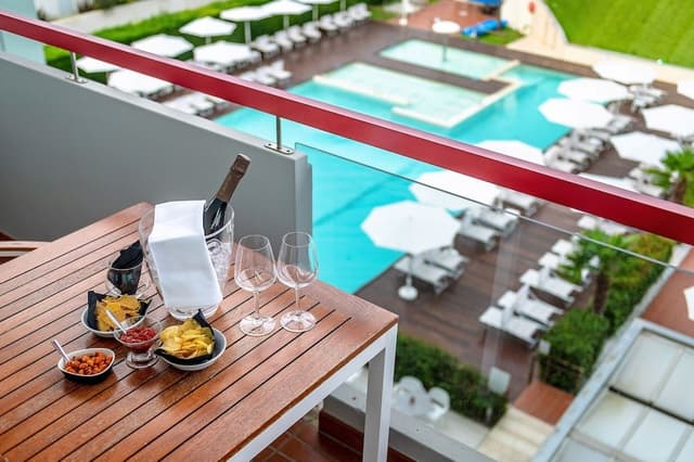 Classic Apartment, 2 Bedrooms, Balcony, Pool View (Suite Domino Large)