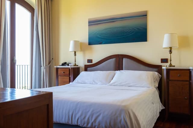 Junior Suite, Jetted Tub
