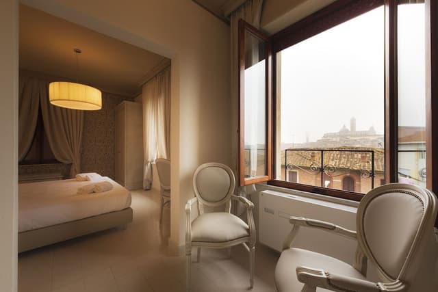 Junior Suite, City View