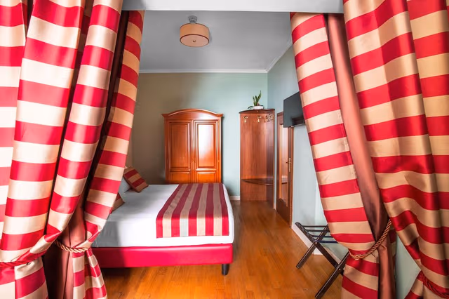 Triple Room
