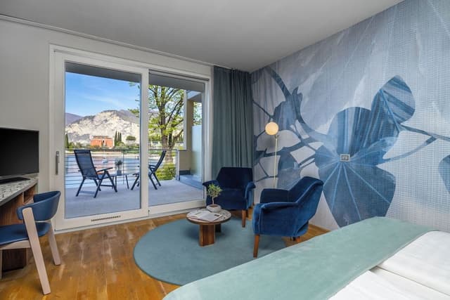 Junior Double Room (garden and lake view - Splendid)