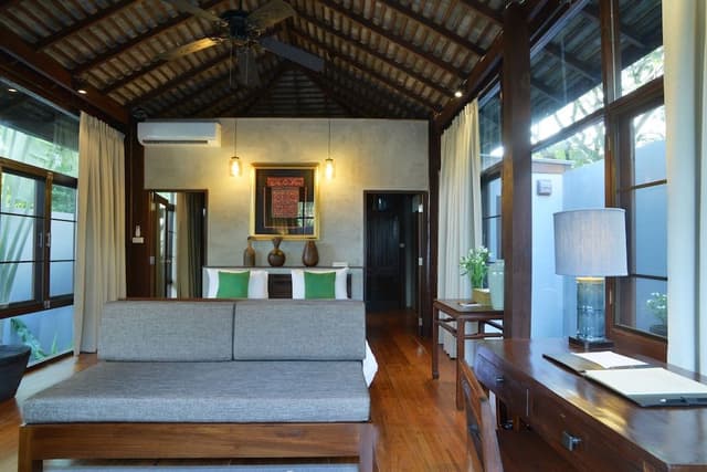 Pool Suite