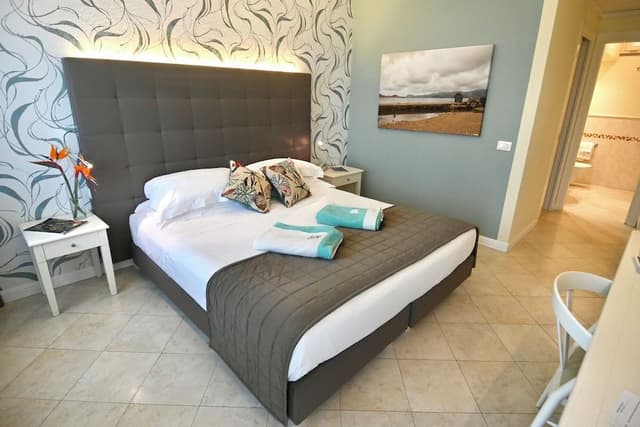 Triple Room (Prestige)