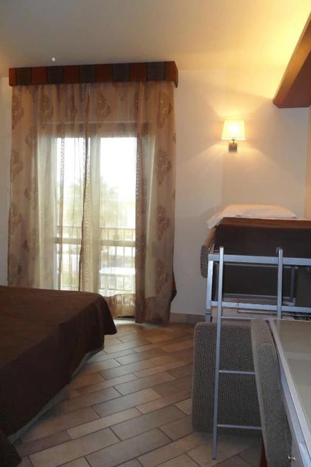 Camera Familiare vista mare, matrimoniale e letto a castello