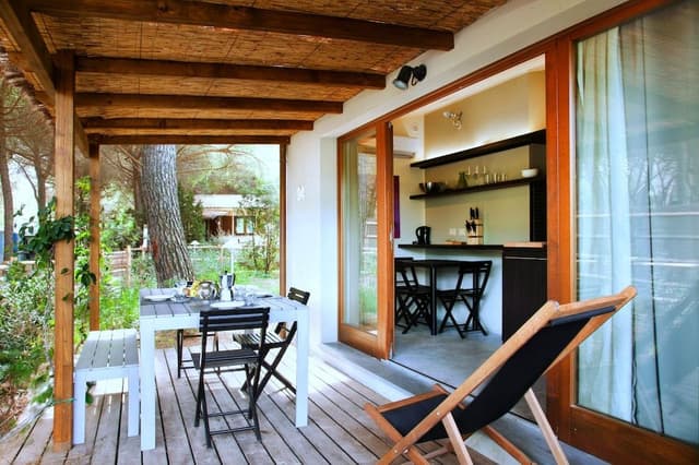 Deluxe Bungalow (6 Adults)