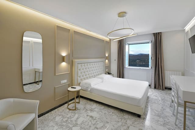 Superior Room, 1 Bedroom, Lake View, Lakeside