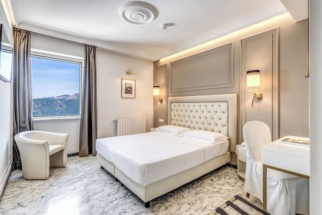 Superior Room, 1 Bedroom, Lake View, Lakeside