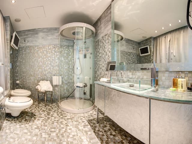 Luxury Suite, 2 Bedrooms, Sea View (4 Pax)