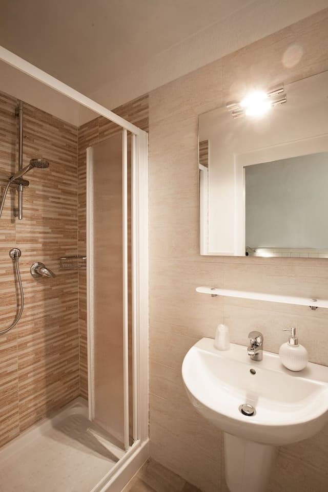 Economy Triple Room