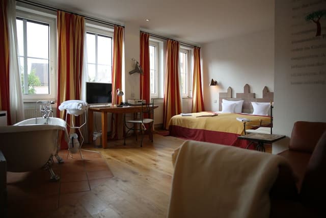 Junior Suite (for 2 people)