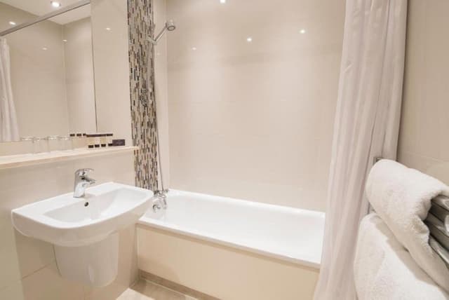 Standard Double or Twin Room, 1 Bedroom, Ensuite, Courtyard View