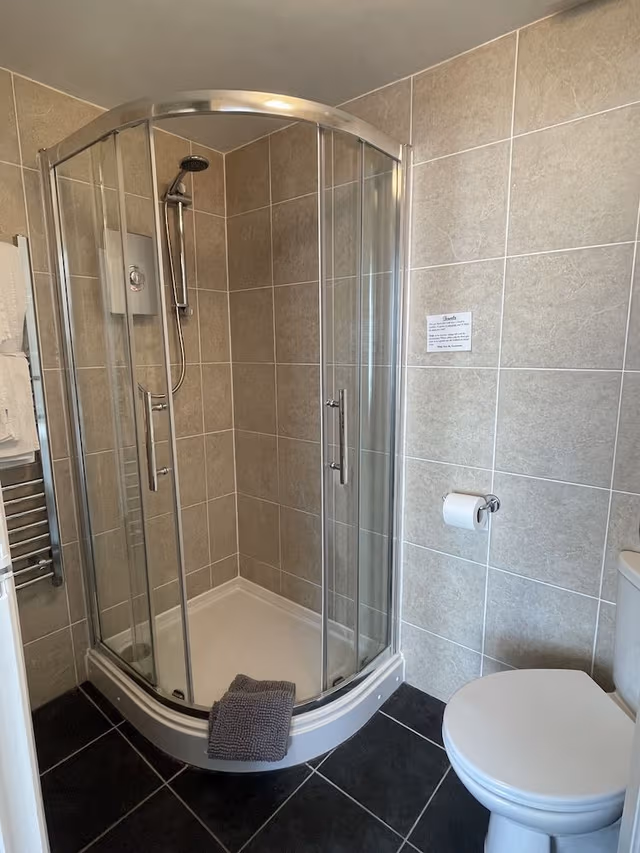 Deluxe Room, 1 King Bed, Partial Sea View