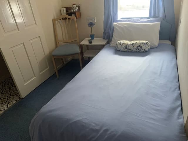 Classic Single Room