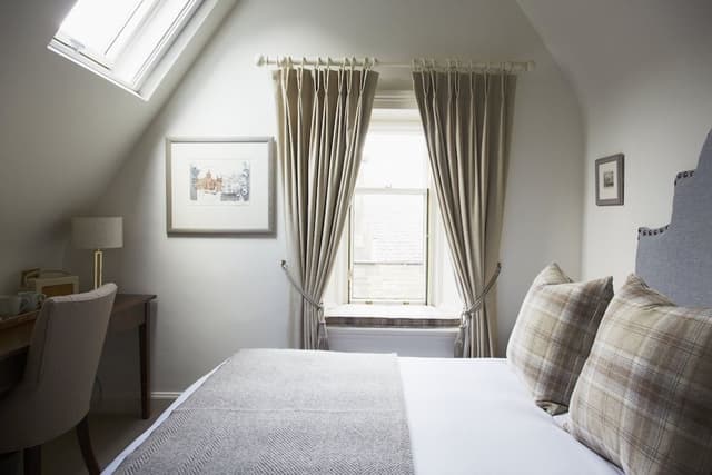 The House Superior Room (located at 5 Hampton Terrace)