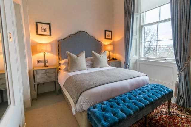 The House Superior Room (located at 5 Hampton Terrace)