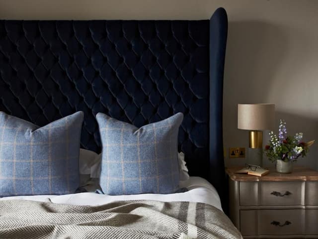 Roseate Junior Suite