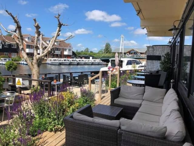 Superior Double Room, 1 King Bed, River View