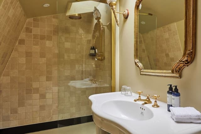 Suite, 1 King Bed