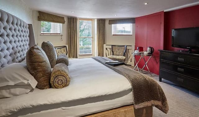 Superior King Room