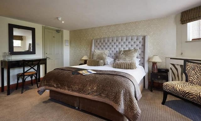 Superior King Room