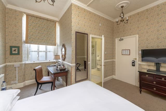 Classic Double Room