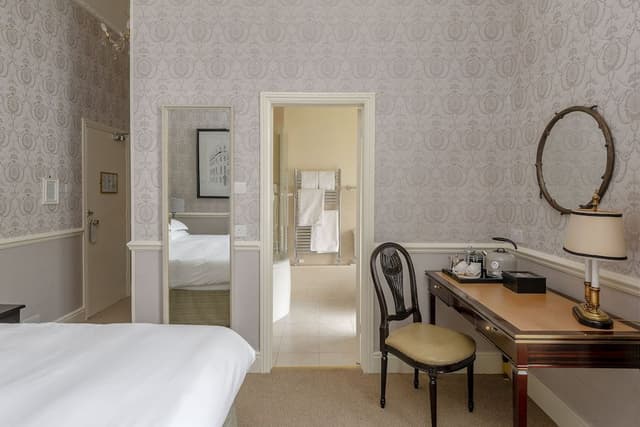 Classic Double Room