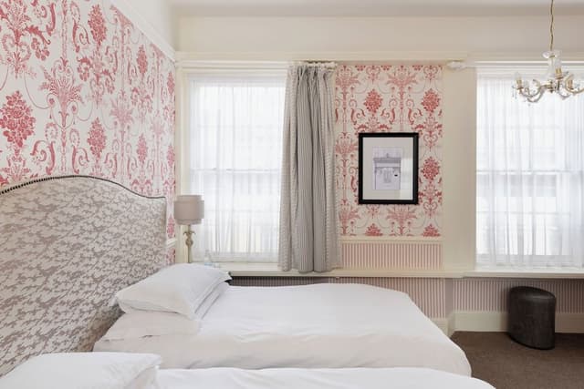 Classic Twin Room