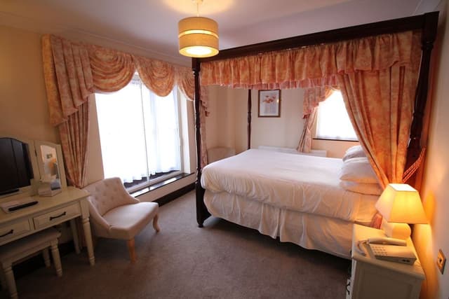 Superior Double Room, Ensuite (Four Poster )
