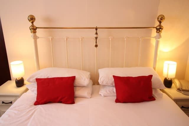 Double Room, Ensuite (Small)