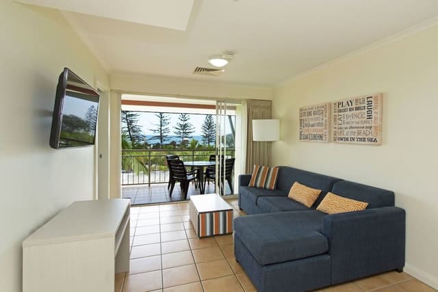 Room, 1 Bedroom, Pool View