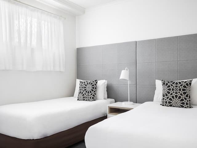 Room, 2 Bedrooms, Pool View