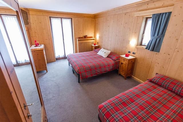 Family Room, Connecting Rooms