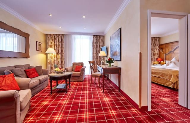 Suite, Balcony