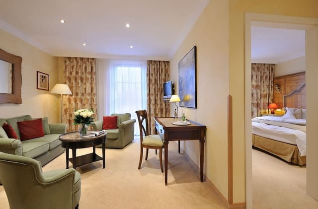 Suite, Balcony