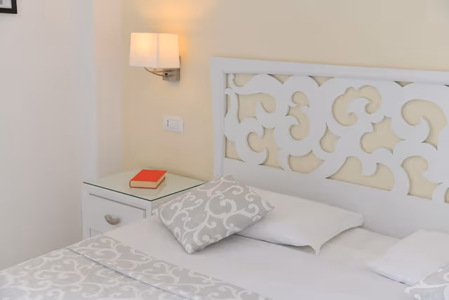 Room, Sea View