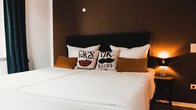 Suite, Hill View