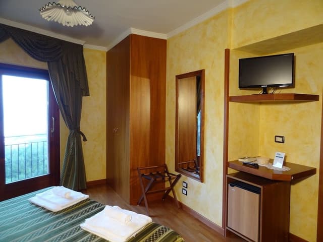 Standard Sea View Room