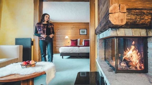 Suite, Fireplace
