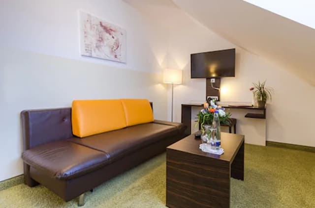 Junior Suite, Multiple Beds