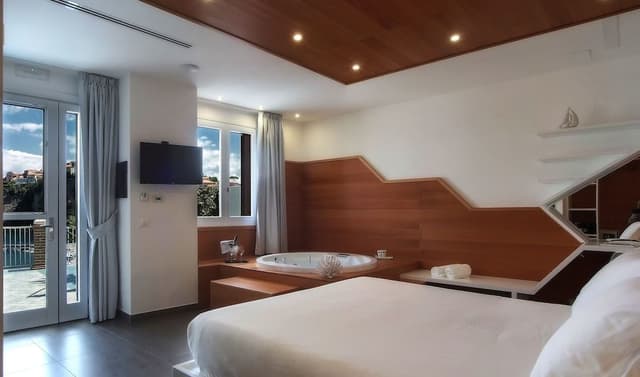 Deluxe Suite, Sea View