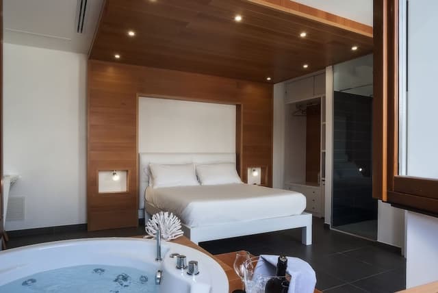 Deluxe Suite, Sea View