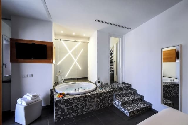 Deluxe Suite, Sea View