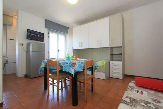 Classic Apartment (94/A)